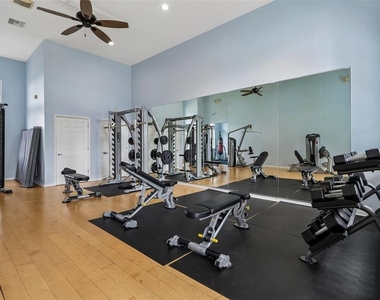 343 Blue Cypress Drive - Photo Thumbnail 70