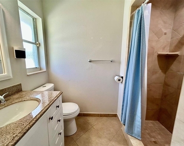 142 Solana Street - Photo Thumbnail 14