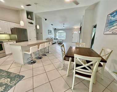 142 Solana Street - Photo Thumbnail 10