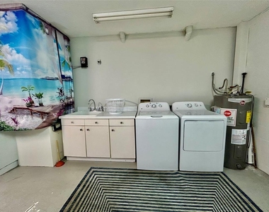 142 Solana Street - Photo Thumbnail 20