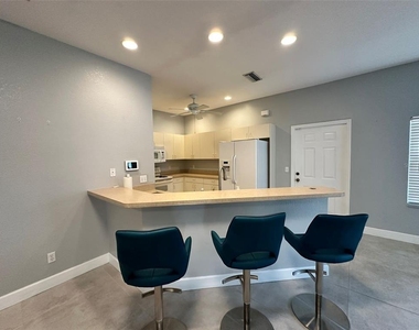 1641 Red Oak Lane - Photo Thumbnail 4