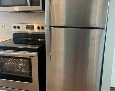 618 Delaware Avenue - Photo Thumbnail 5