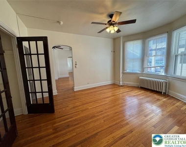636 N New Street - Photo Thumbnail 1