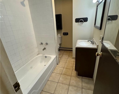 228 Northampton Street - Photo Thumbnail 3