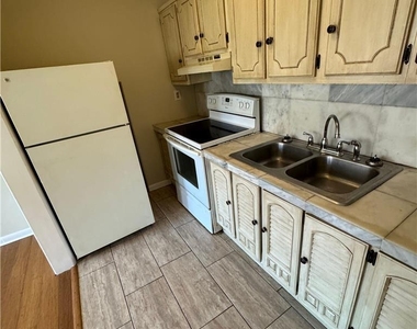 228 Northampton Street - Photo Thumbnail 10