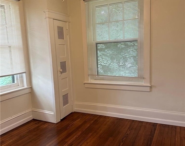 1722 W Market Street - Photo Thumbnail 7