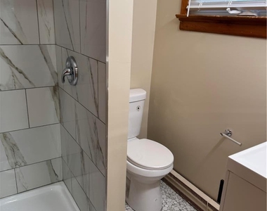 1035 Ridge Avenue - Photo Thumbnail 40