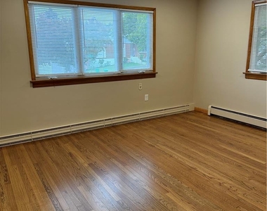 1035 Ridge Avenue - Photo Thumbnail 37