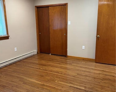 1035 Ridge Avenue - Photo Thumbnail 29