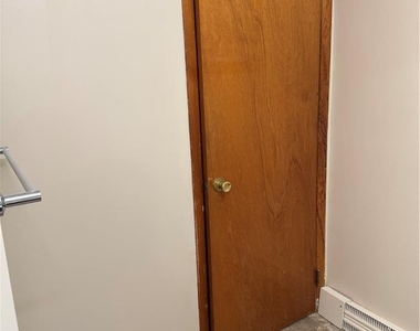 1035 Ridge Avenue - Photo Thumbnail 33