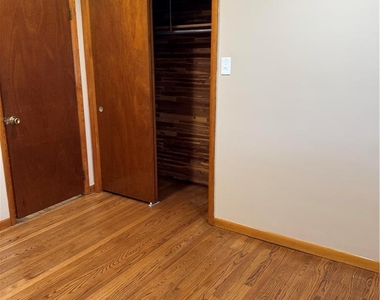 1035 Ridge Avenue - Photo Thumbnail 26