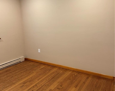 1035 Ridge Avenue - Photo Thumbnail 25