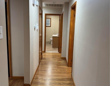 1035 Ridge Avenue - Photo Thumbnail 23