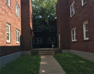 2228 W Allen Street - Photo Thumbnail 2