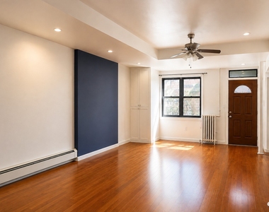 817 Riverside Drive - Photo Thumbnail 2