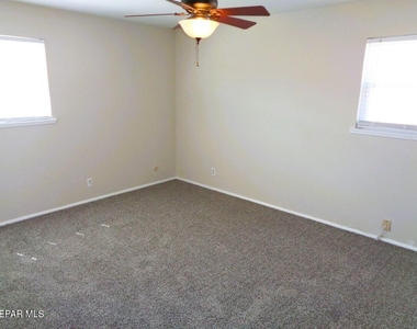 621 Westview Avenue - Photo Thumbnail 12