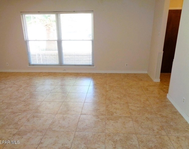 621 Westview Avenue - Photo Thumbnail 2