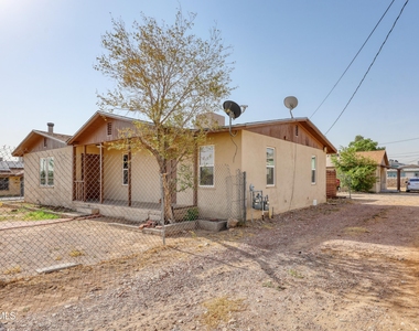 4408 Arlen Avenue - Photo Thumbnail 2