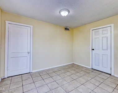 4408 Arlen Avenue - Photo Thumbnail 24