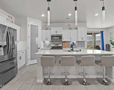 257 Staffs Way - Photo Thumbnail 10