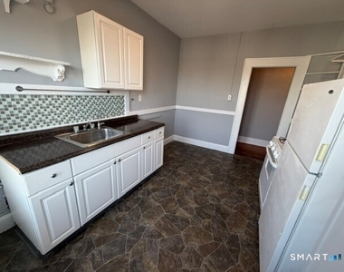 2744 Fairfield Avenue - Photo Thumbnail 5