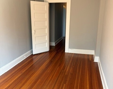 2744 Fairfield Avenue - Photo Thumbnail 9