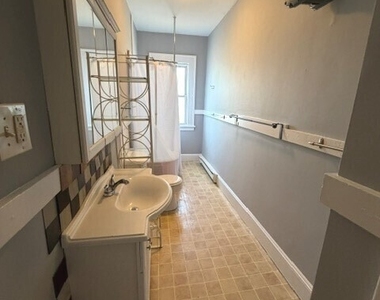 2744 Fairfield Avenue - Photo Thumbnail 6