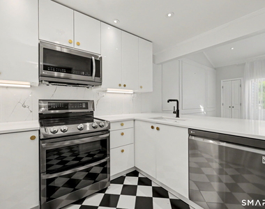 163 South Street - Photo Thumbnail 1