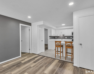 15 Cardinal Drive - Photo Thumbnail 3