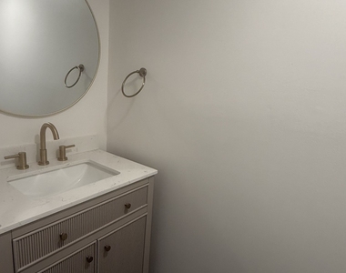 1414 Whitney Avenue - Photo Thumbnail 1