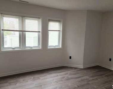 1414 Whitney Avenue - Photo Thumbnail 8