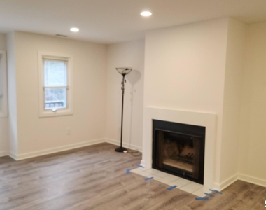 1414 Whitney Avenue - Photo Thumbnail 2