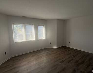 1414 Whitney Avenue - Photo Thumbnail 4