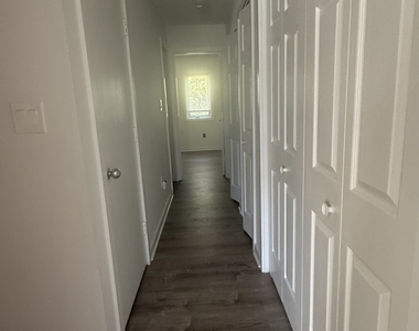 1414 Whitney Avenue - Photo Thumbnail 5