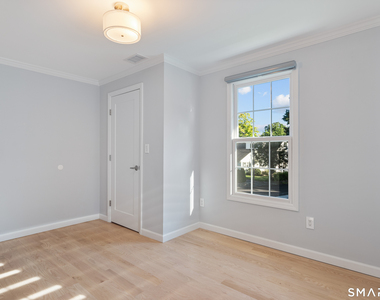 123 East Avenue - Photo Thumbnail 15