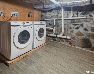 123 East Avenue - Photo Thumbnail 21