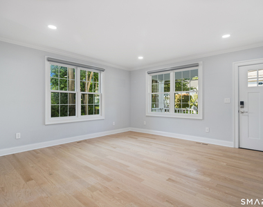 123 East Avenue - Photo Thumbnail 8