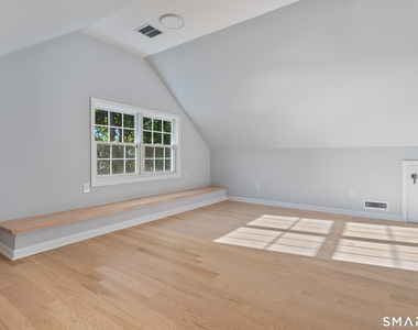 123 East Avenue - Photo Thumbnail 19