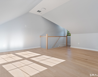 123 East Avenue - Photo Thumbnail 20