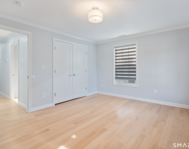 123 East Avenue - Photo Thumbnail 10