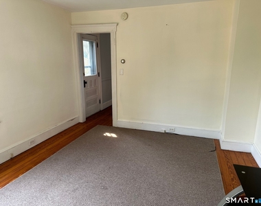 24 Donahue Street - Photo Thumbnail 5
