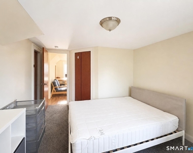 26 Compton Street - Photo Thumbnail 18