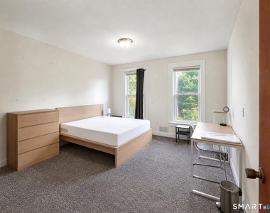 26 Compton Street - Photo Thumbnail 9