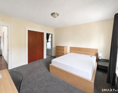 26 Compton Street - Photo Thumbnail 10