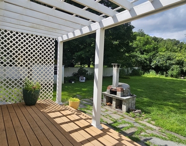 188 Plainville Avenue - Photo Thumbnail 5
