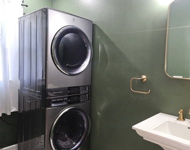 188 Plainville Avenue - Photo Thumbnail 10