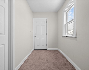 415 Giffin Ave - Photo Thumbnail 12