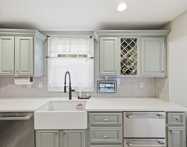 305 Centennial Ave - Photo Thumbnail 9