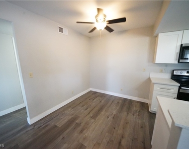 601 Cabrillo Circle - Photo Thumbnail 10