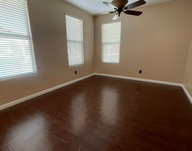5645 Breckenridge Street - Photo Thumbnail 5